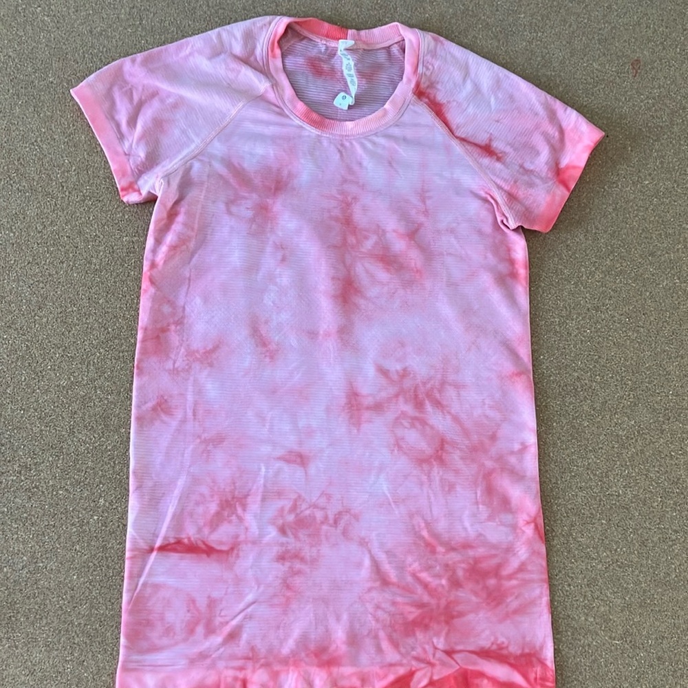 Lululemon Swiftly Tech Short-Sleeve Shirt 2.0 size 6